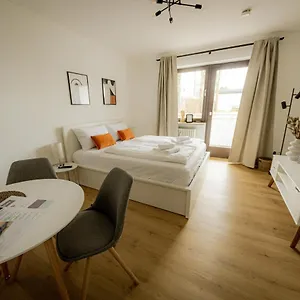 Apartment !goldpath! - Spitalhof I Modern I Wlan I Kueche I Balkon I Smarttv Mit Wipu, Passau