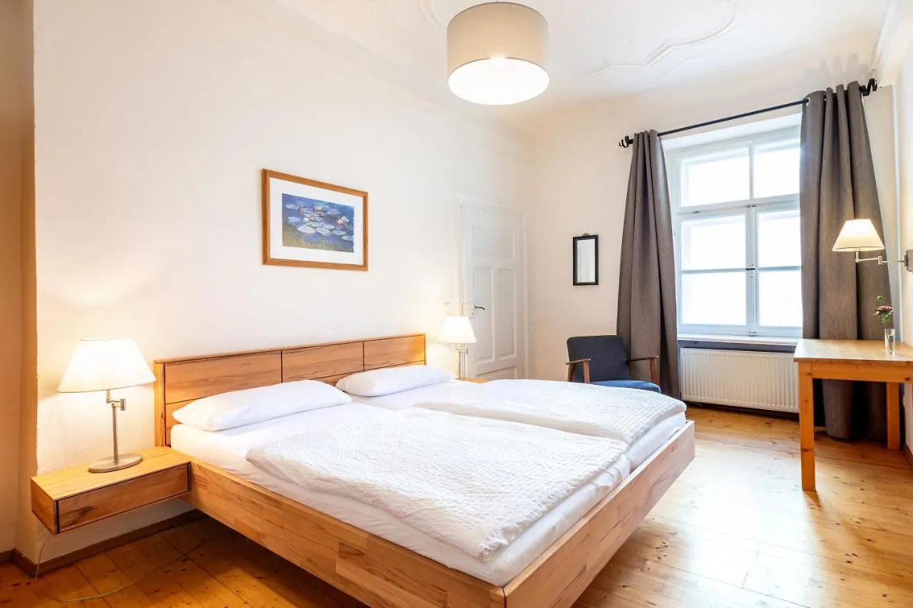 Pension Goldenes Schiff Passau 0*,